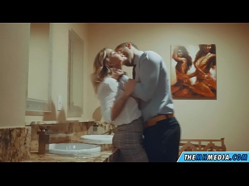 ❤️ Wanneer een rondborstige blondine je verleidt in een openbaar toilet ❤❌ Fuck video at us nl.tukifporno.ru ☑